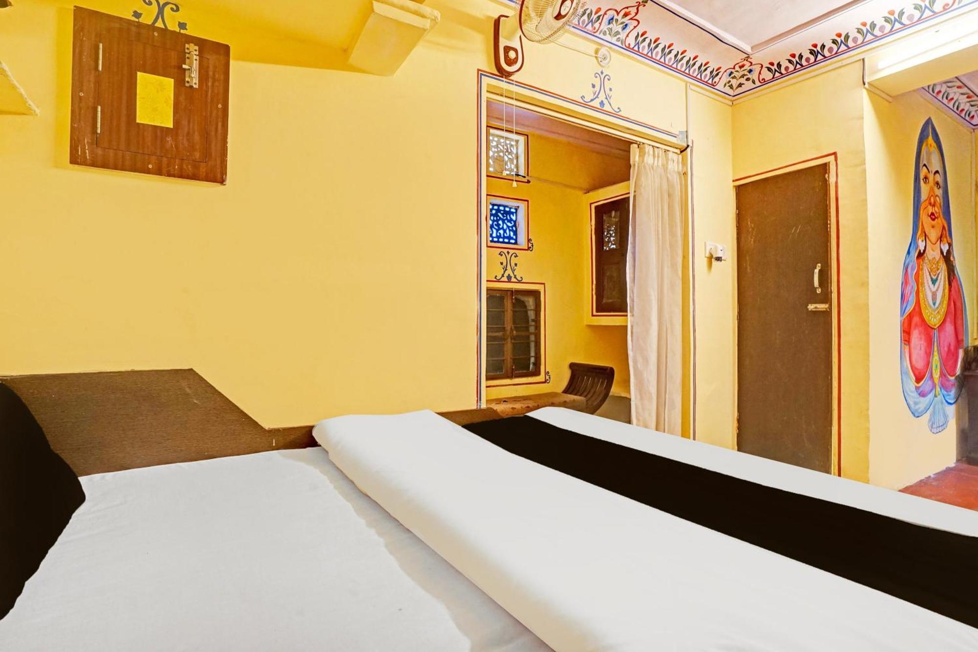 Super Collection O Ramganj Near Hawa Mahal Hotel Jaipur Exterior photo